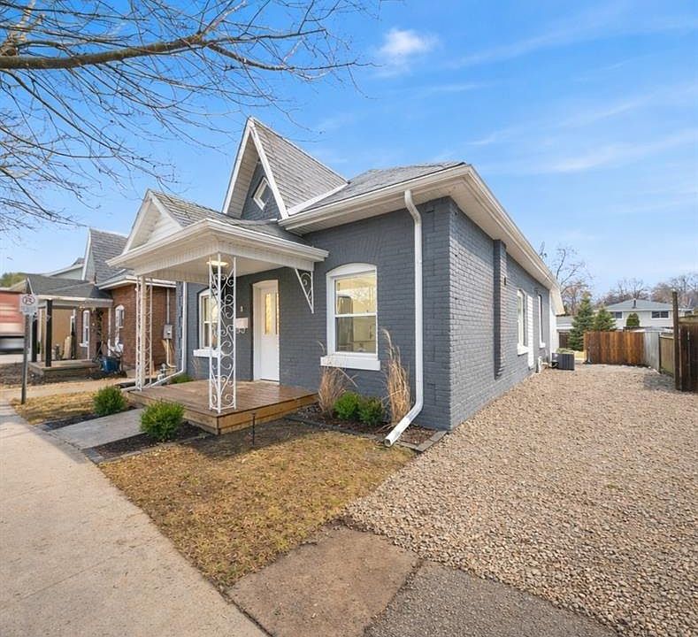 1st image of 8 Main St