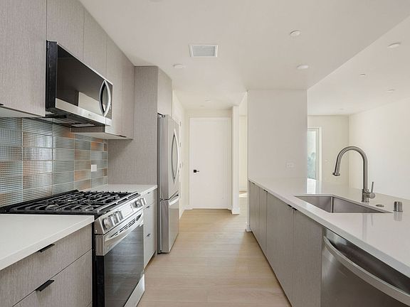 3rd image of 5320 Cartwright Ave #308