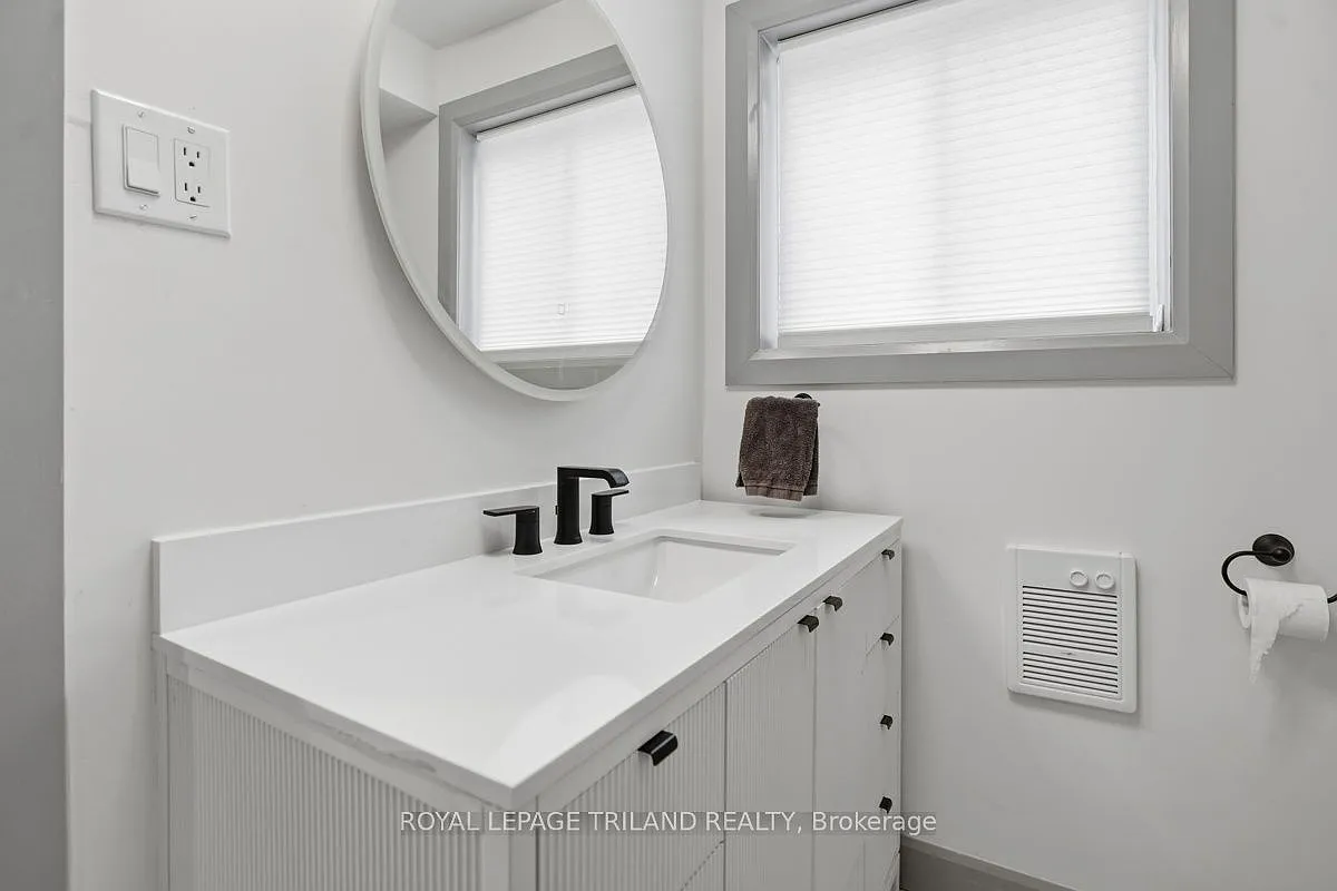 3 bed, $2,100 — Photo 4