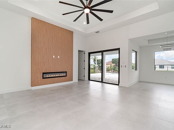 3rd image of 150 SE 15th Terrace Cpe