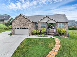 645 Berrywood Dr, Maryville, TN 37801