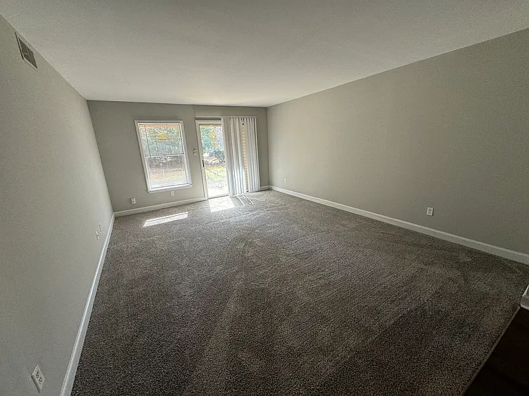 Avery Close Condominiums — Photo 64