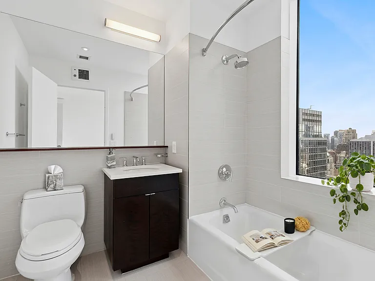 306 W 48th St #Penthouse 43 — Photo 12