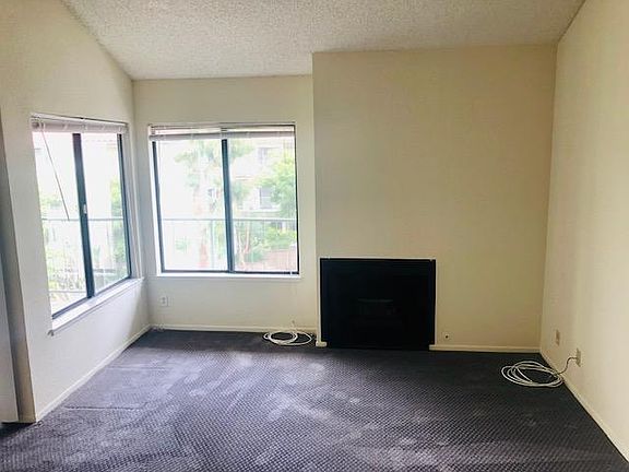 2nd image of 4306 Apricot Dr #4306