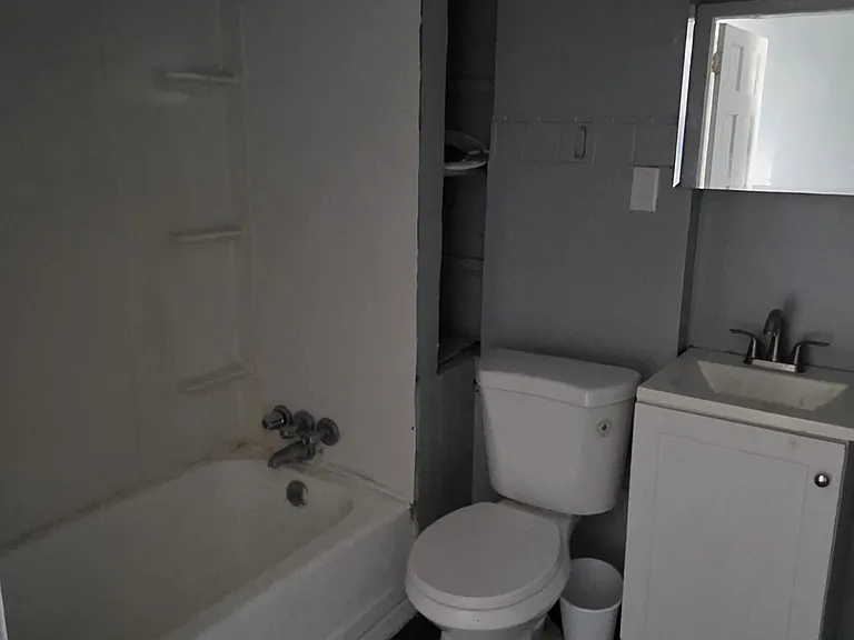 515 N Kenwood Ave — Photo 10