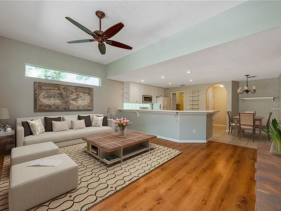 5th image of 1713 Tealbriar Ave