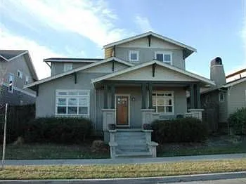 1712 Lawler St photo 1