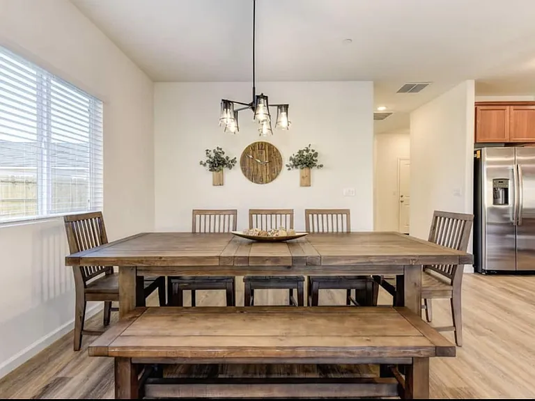 241 Helios Ct — Photo 5