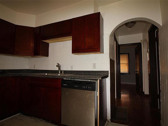 4th image of 10077 Green Valley Dr