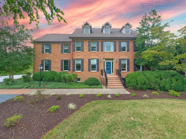15 High Meadow Dr, Lexington, VA 24450