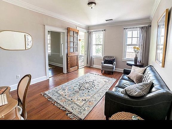 Living Room 1/2
