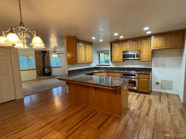 22477 Zurich Dr, Tehachapi, CA 93561