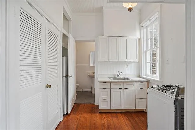 732 Burgundy St #C — Photo 5