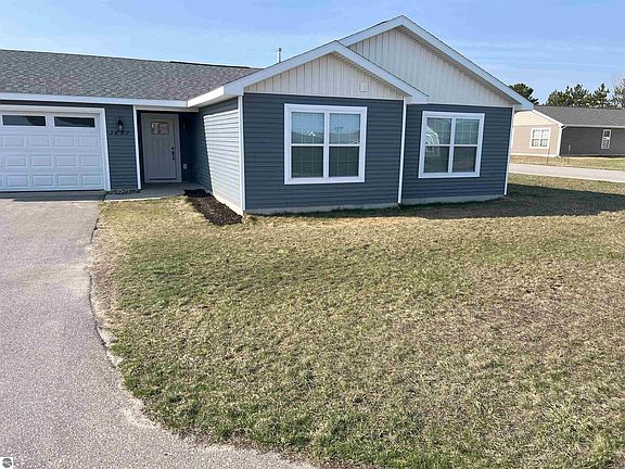 2nd image of 3697 Tanager Dr