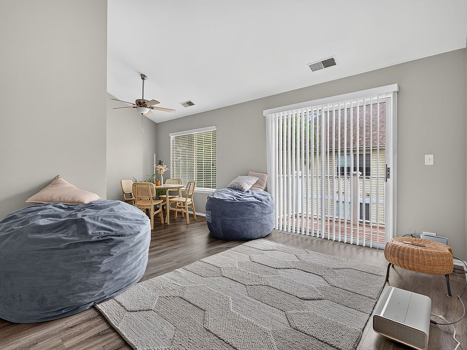 1st image of 35 Orrington Ct #1
