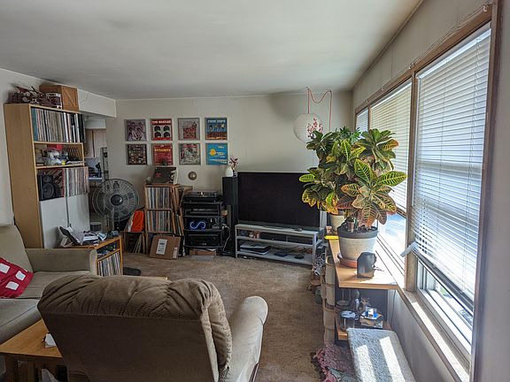 2nd image of 5253 N Nashville Ave #3S