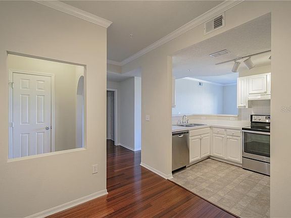 5th image of 501 Knights Run Ave APT 1211