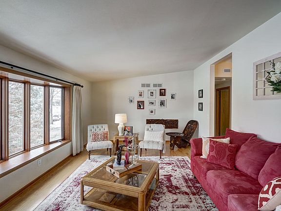 5th image of 209 Yarrow Hill Dr