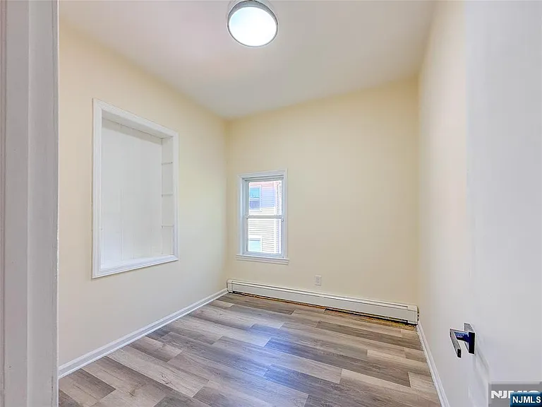 244 Lincoln Ave — Photo 11