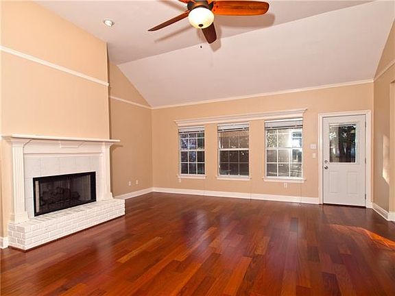 5th image of 202 Paradise Ct