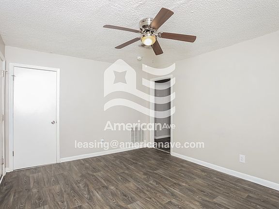 1209923_002_living_room_3.jpg