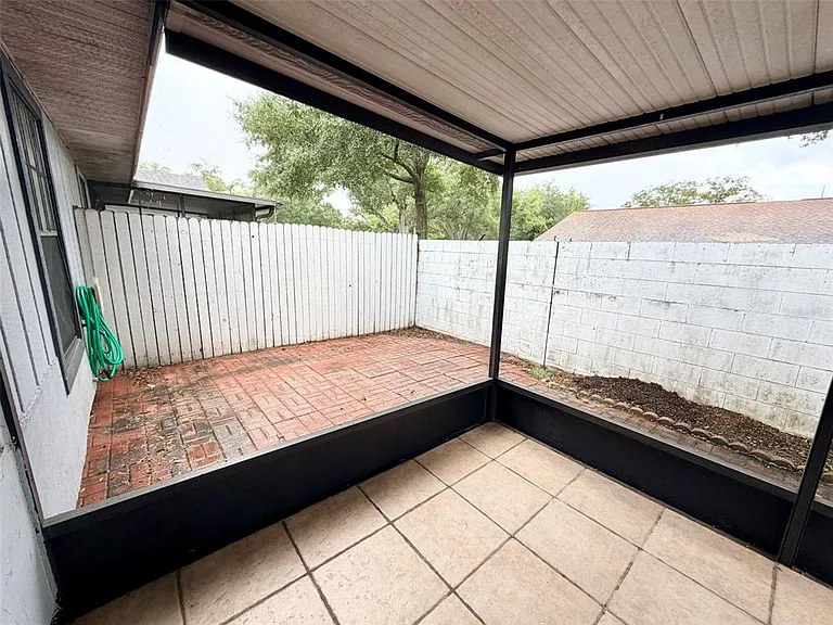 437 Wood Rose Ln — Photo 15