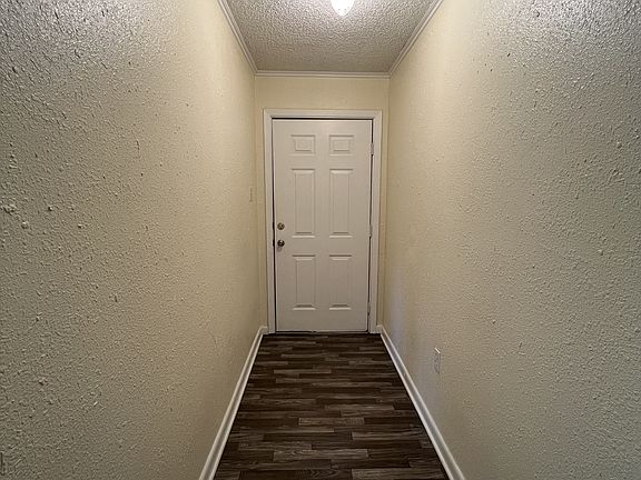 2nd image of 1043 Westwood Dr