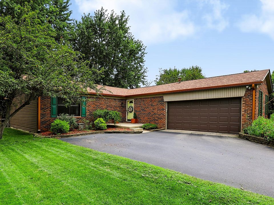 1st image of 208 Ironwood Cir