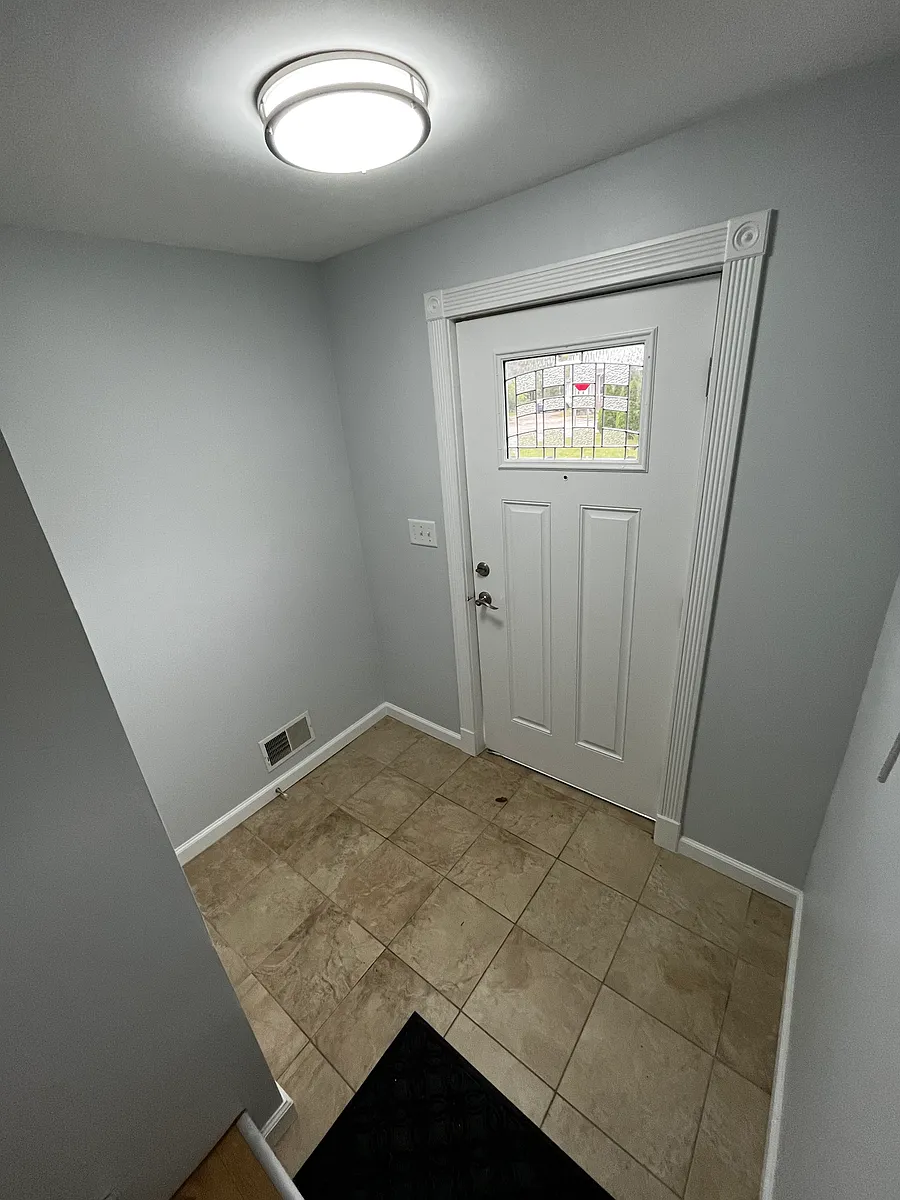 Building Photo - 5 Casler St #2