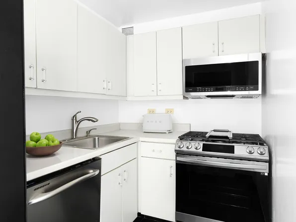 43 West 61st Street 16K image 4 of 5
