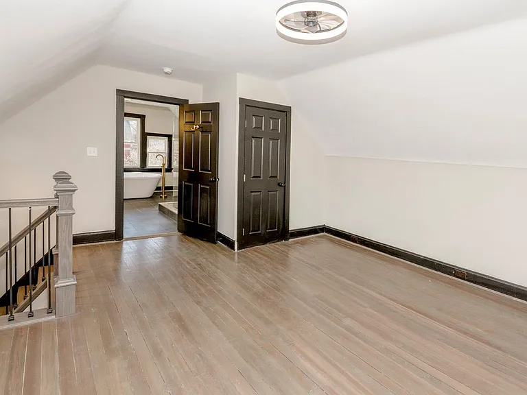 3059 Cleinview Ave — Photo 11