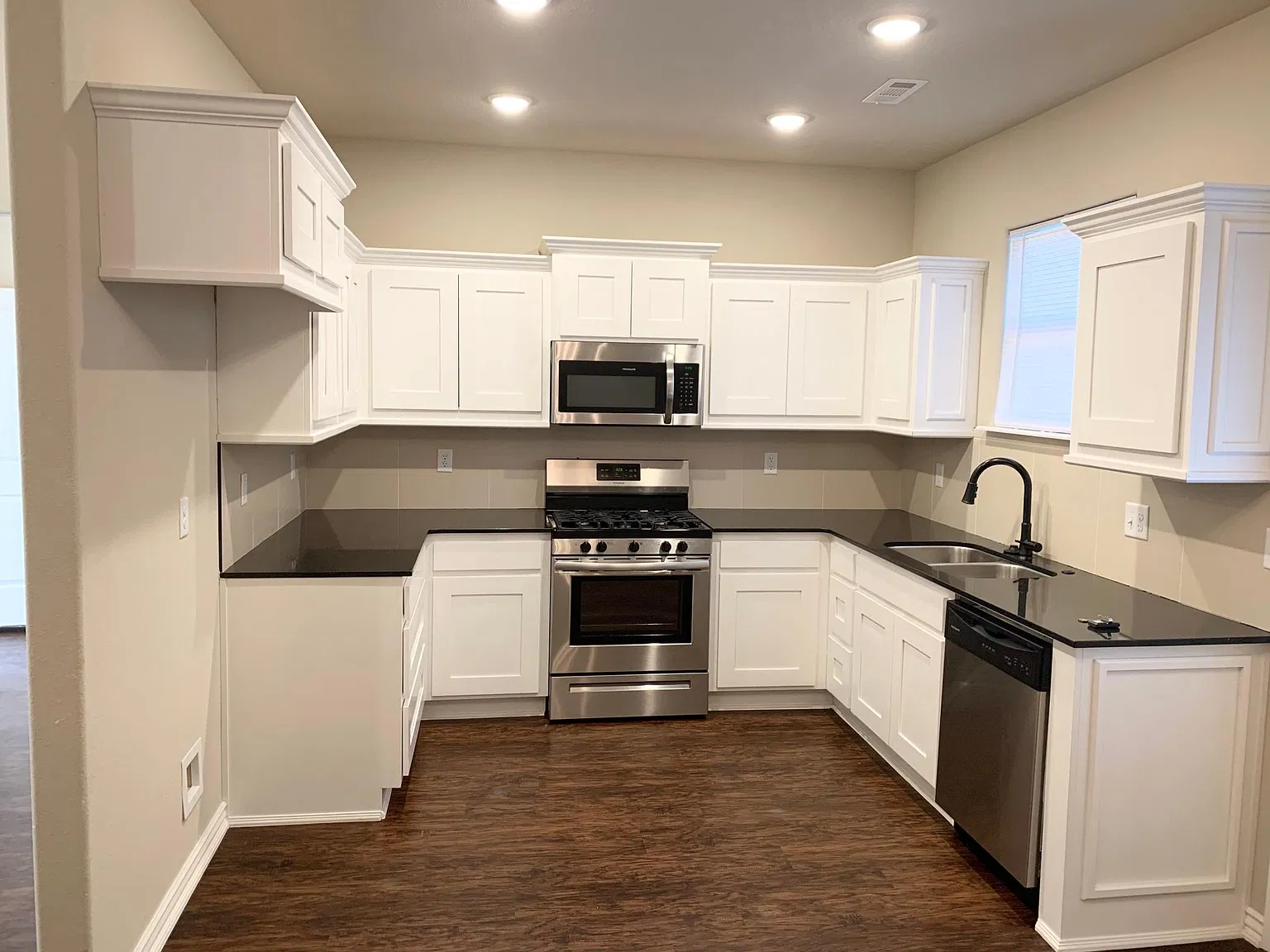 340 Brigade Blvd — Photo 2