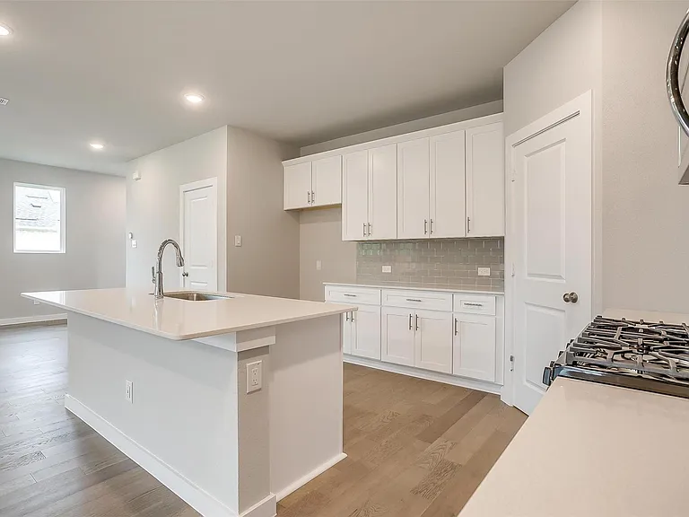 4532 Hogans Alley Dr — Photo 16