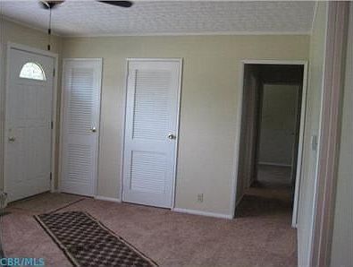 4th image of 819 Daffodil Dr