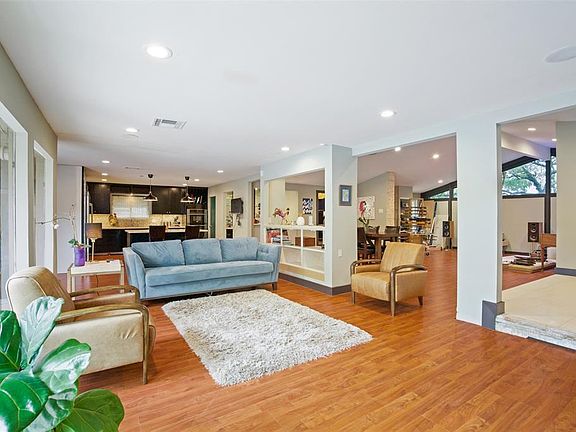 5th image of 5047 Glenmeadow Dr