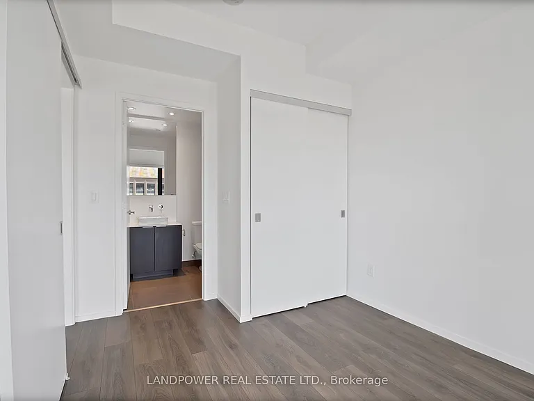 159 Dundas St E #1107 — Photo 8