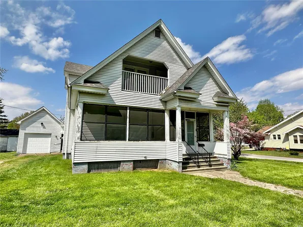 503 W Fairground Ave, Hillsboro, IL 62049