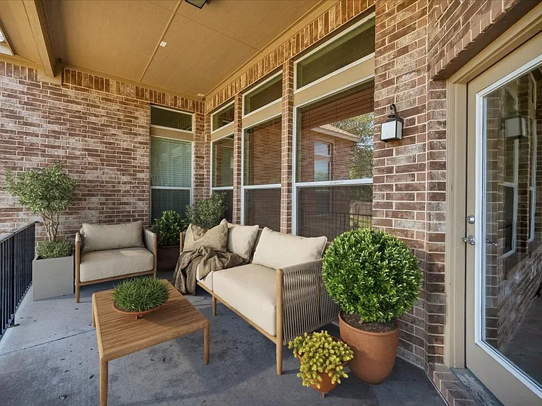 203 Raindance Cv — Photo 30