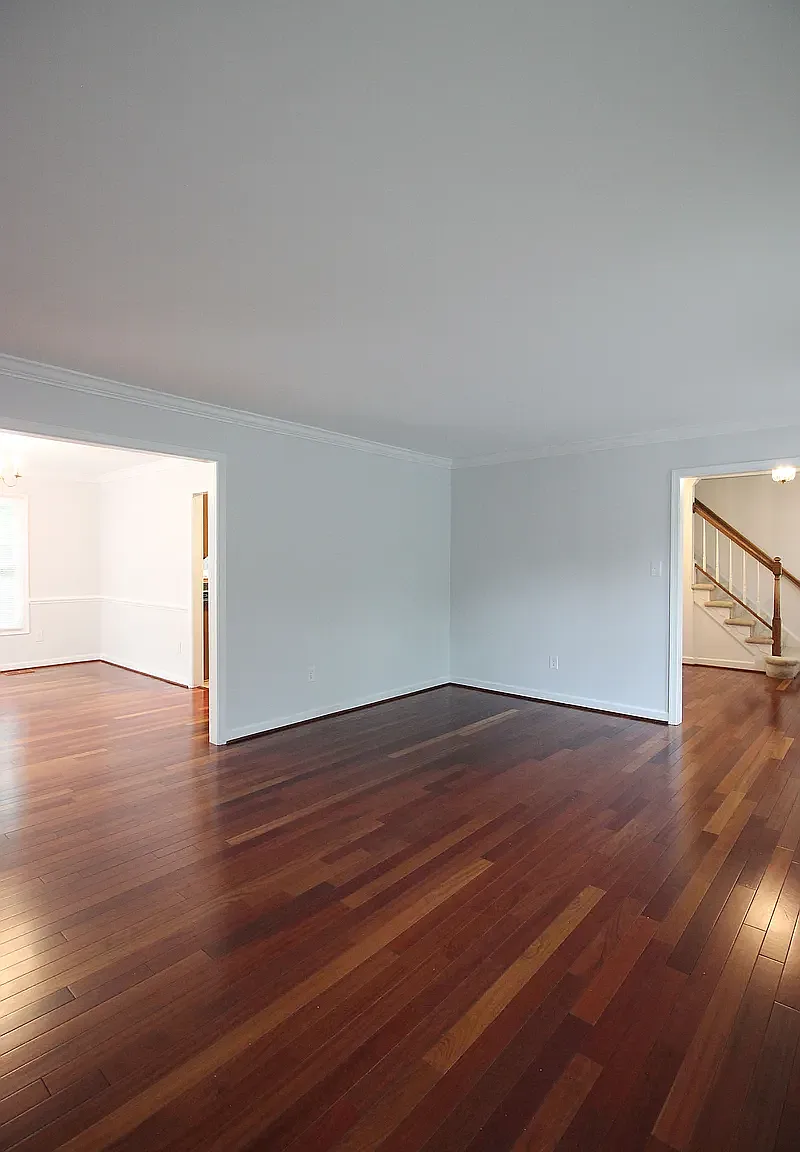 5 bed, 3.5 bath, 7074 sqft, $3,950 — Photo 3