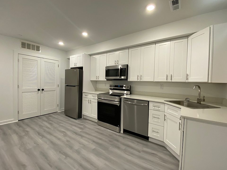 1st image of 5436 Vine St #2