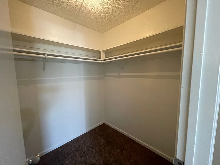 4830 Columbus St — Photo 11