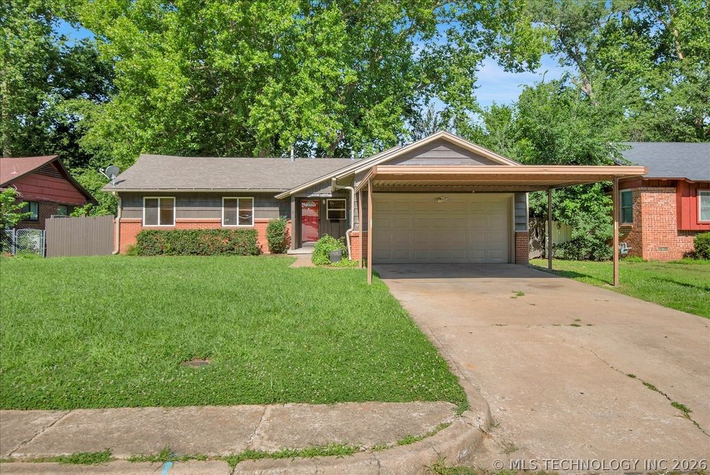 421 Yale Dr, Bartlesville, OK - View 3