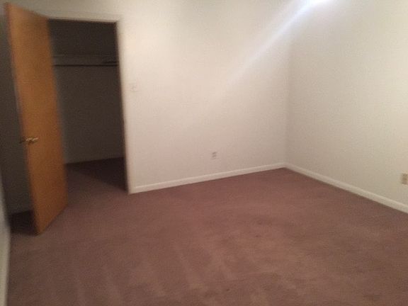 3rd image of 909A Scenic Dr