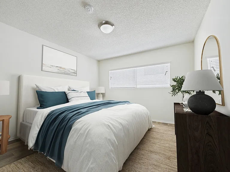 13157 Riverside Dr — Photo 9