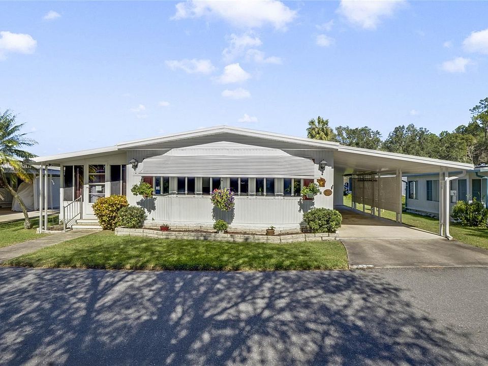 1st image of 210 Palm Meadows Dr