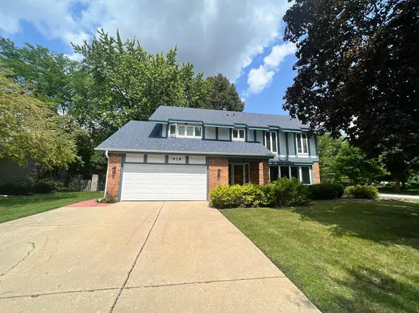 978 Butler Dr, Crystal Lake, IL 60014
