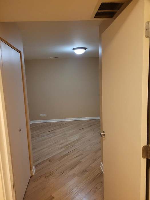 1st image of 3611 W Montrose Ave #104