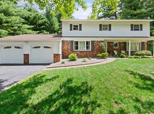 98 Appletree Ln, Clifton Park, NY 12065