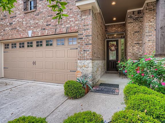 3rd image of 12517 Black Hills Dr