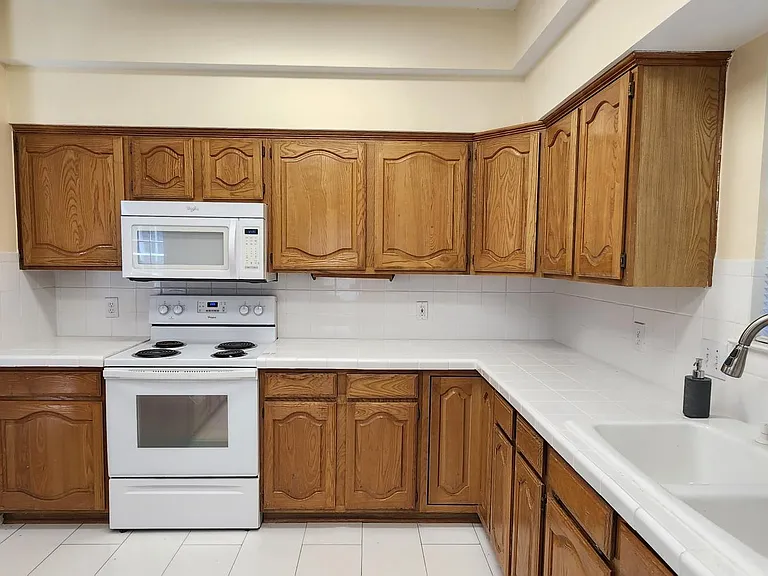 2413 Timber Ridge Ln — Photo 4